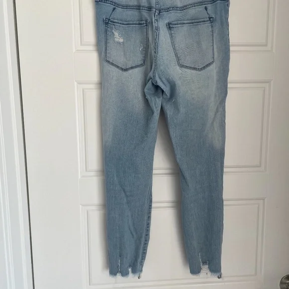 High Rise Jegging Crop Ripped - Picture 3 of 3